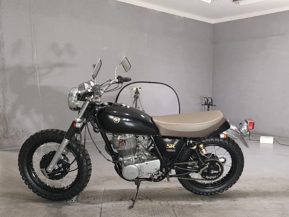 Yamaha SR400 1992, чёрный, фото 2