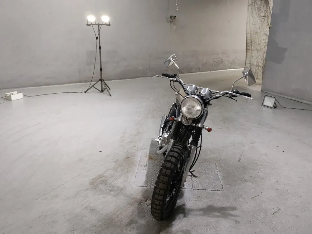 Yamaha SR400 1992, чёрный, фото 3