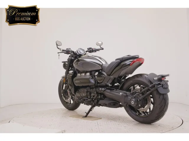 Triumph ROCKET III STORM R 2026, чёрный, фото 6