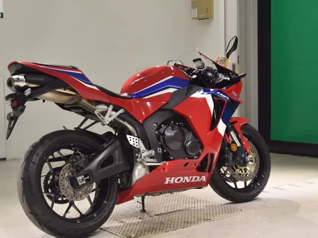 Honda CBR600RR 2021, white | red | blue, фото 5