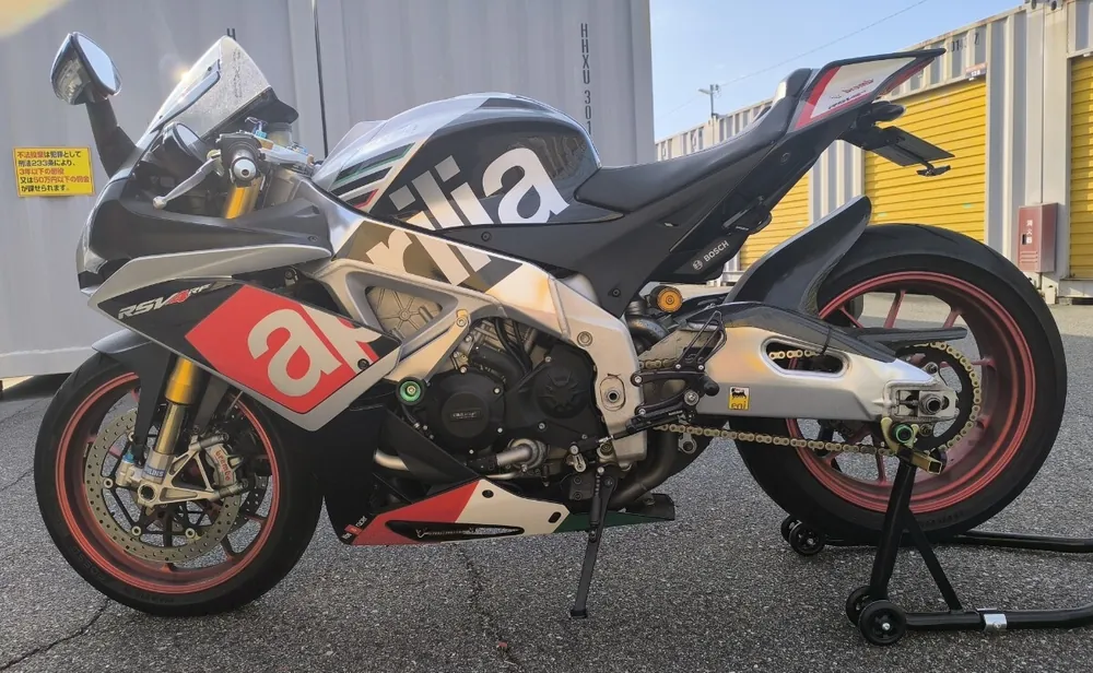 Aprilia RSV4 RF 2016, фото 3