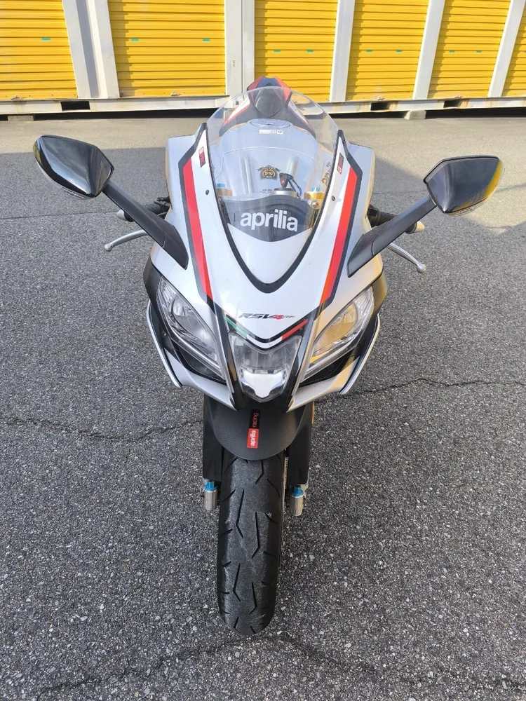 Aprilia RSV4 RF 2016, фото 4
