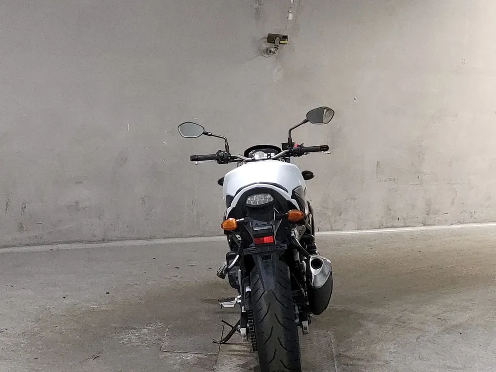 Suzuki GSR750 2015, белый, фото 4