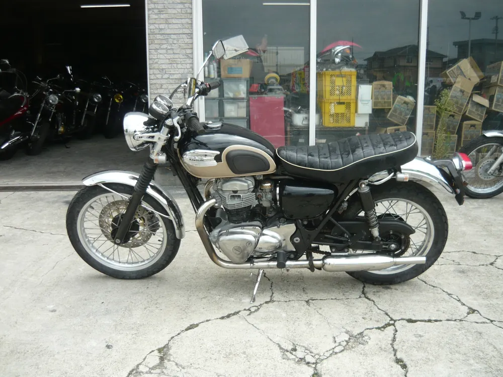 Kawasaki W650 2001, чёрный, золотистый, фото 2