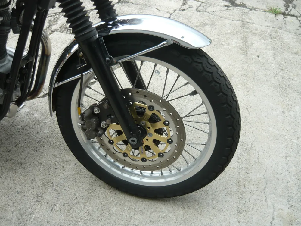 Kawasaki W650 2001, чёрный, золотистый, фото 6