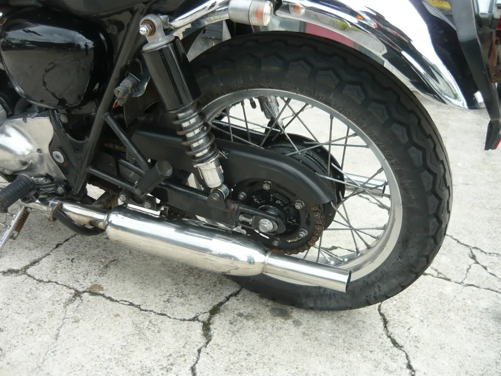 Kawasaki W650 2001, чёрный, золотистый, фото 9