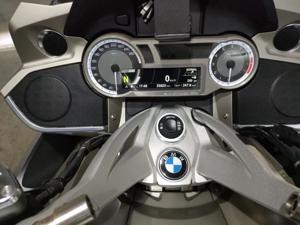 BMW K1600GTL EXCLUSIVE 2015, белый, фото 5