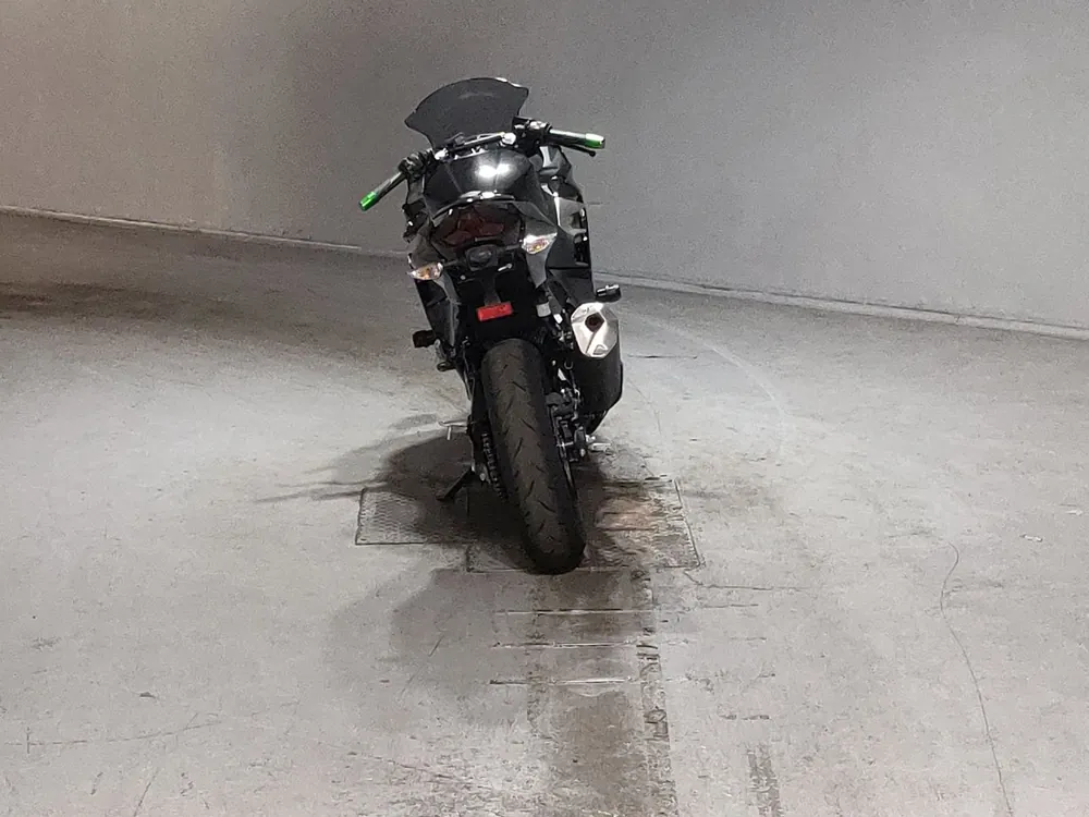 Kawasaki Ninja 400 2021, чёрный, фото 4