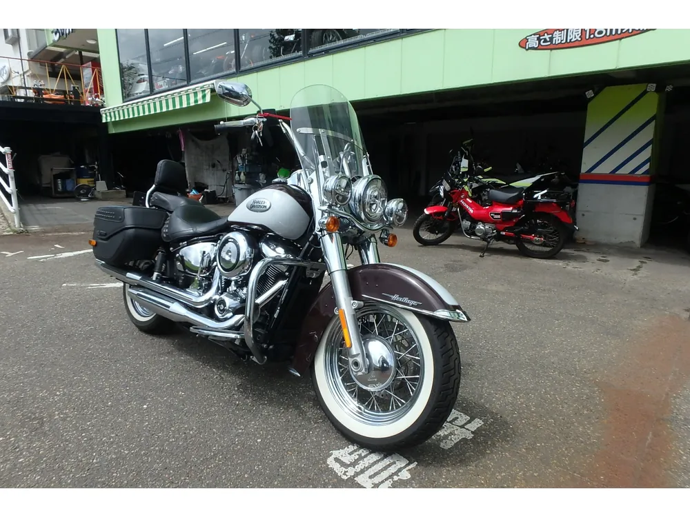 Harley-Davidson FLHC1340 2021, w red / white, фото 3