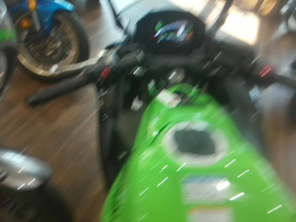 BMW K1200R 2022, black / lime, фото 4
