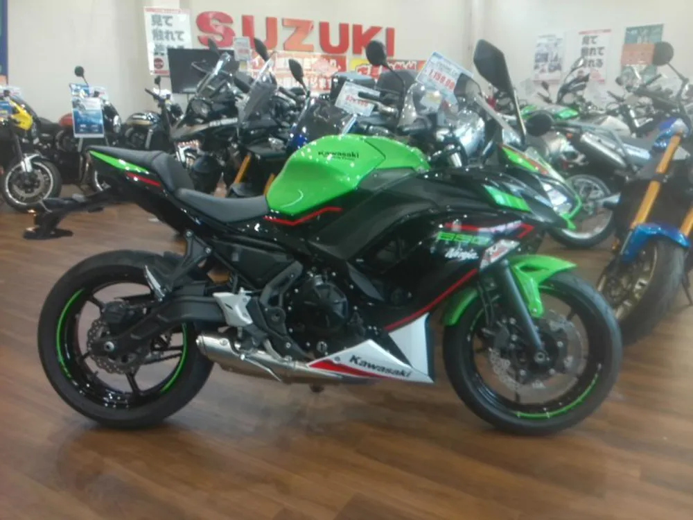 BMW K1200R 2022, black / lime, фото 5
