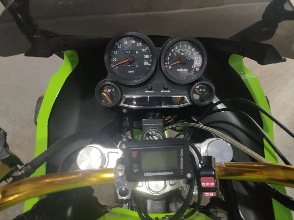 Kawasaki GPZ900R Ninja 2001, white/green, фото 5