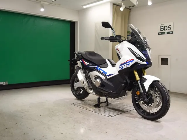Honda X-ADV750 2026, white | navy blue, фото 3