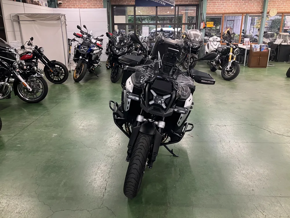 BMW R1300Gs Adv Asa 2025, чёрный, фото 3