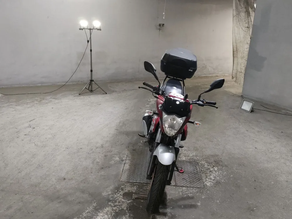 Suzuki Gixxer 150, красный, фото 3