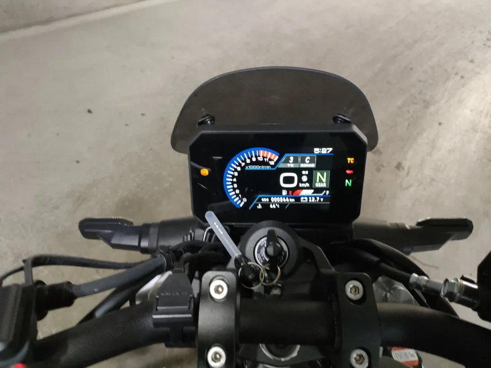 Suzuki Gsx-8T 2026, серый, фото 5