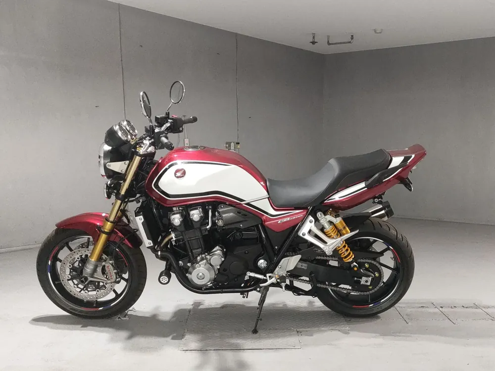 Honda CB1300 2022, white / red, фото 2