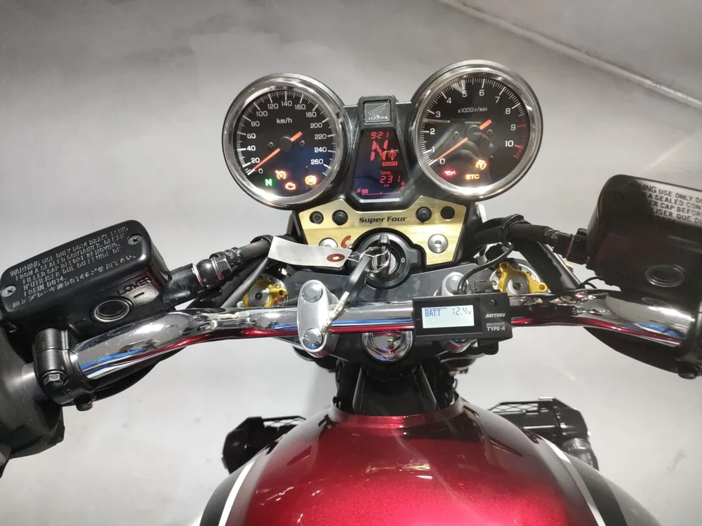 Honda CB1300 2022, white / red, фото 5