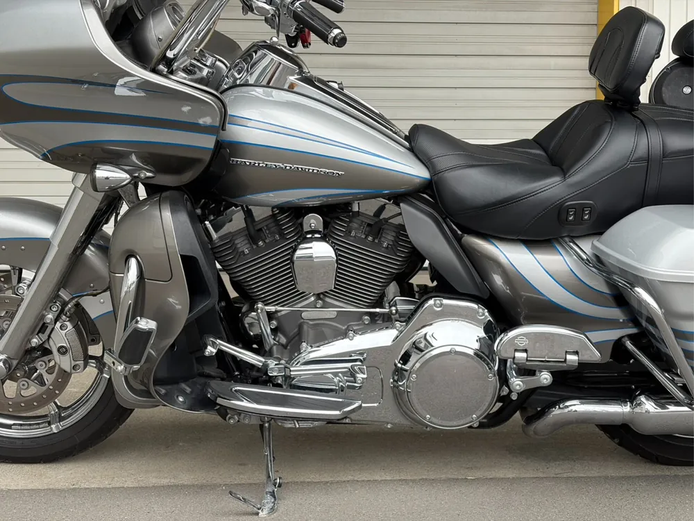 Harley-Davidson FLTRUSE1800CVO 2016, серебристый, фото 7