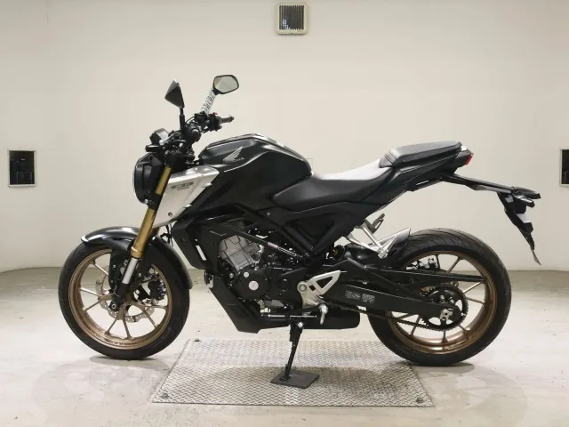 Honda CB125R JC91, matt black, фото 2