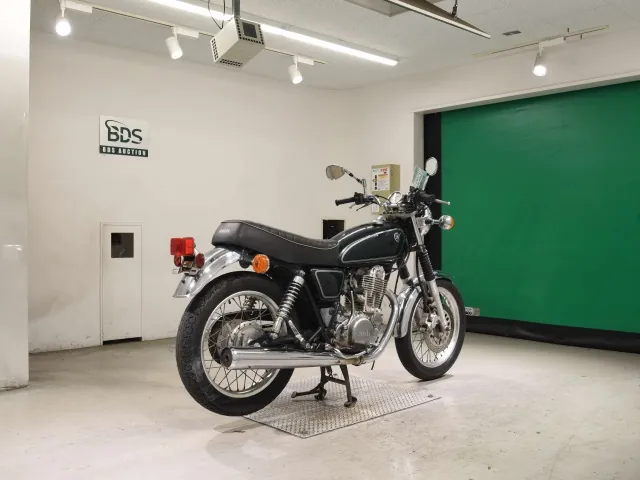 Yamaha SR400 2004, зелёный, фото 5