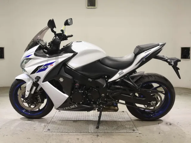 Suzuki GSX-S1000SR 2021, белый, фото 2