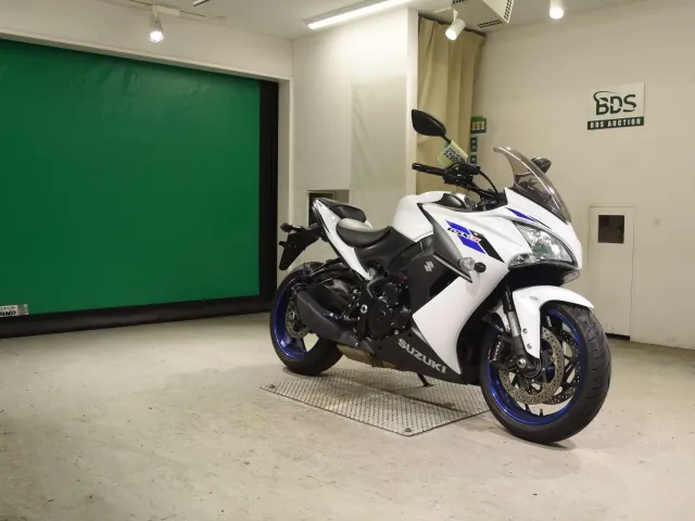 Suzuki GSX-S1000SR 2021, белый, фото 3