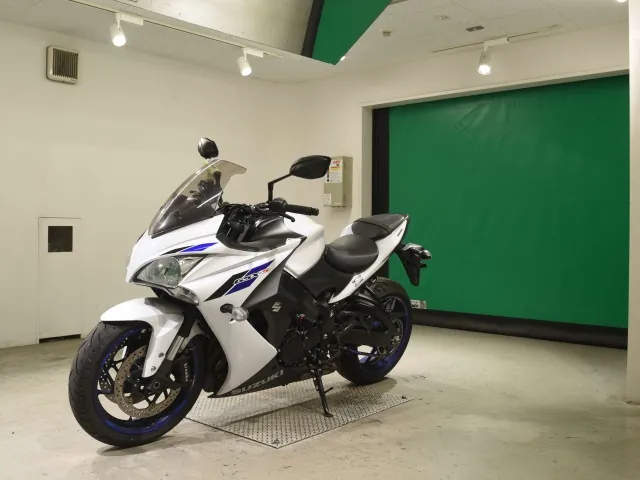 Suzuki GSX-S1000SR 2021, белый, фото 4