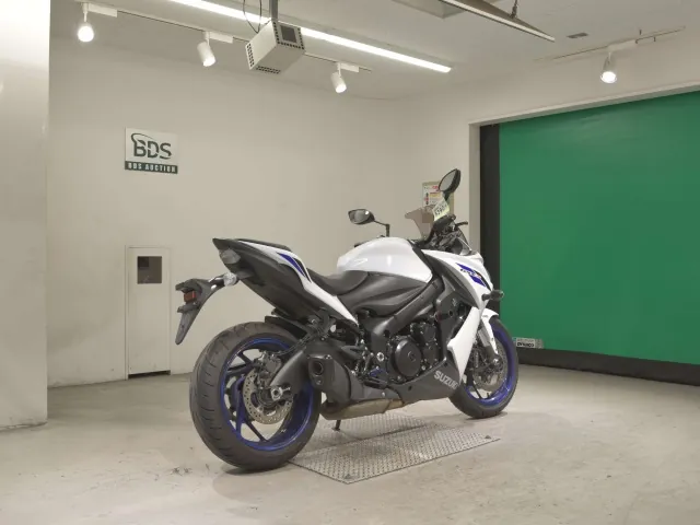 Suzuki GSX-S1000SR 2021, белый, фото 5