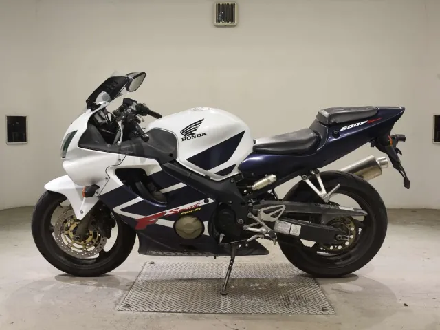 Honda CBR600F 2002, white | navy blue, фото 2