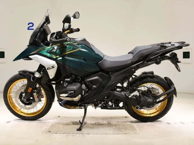 BMW R1300GS 2024, зелёный, фото 2