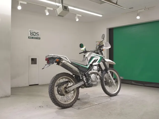 Yamaha Serow 250, белый, серебристый, фото 5