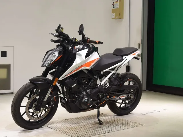 KTM 390 Duke 2022, white | black, фото 4