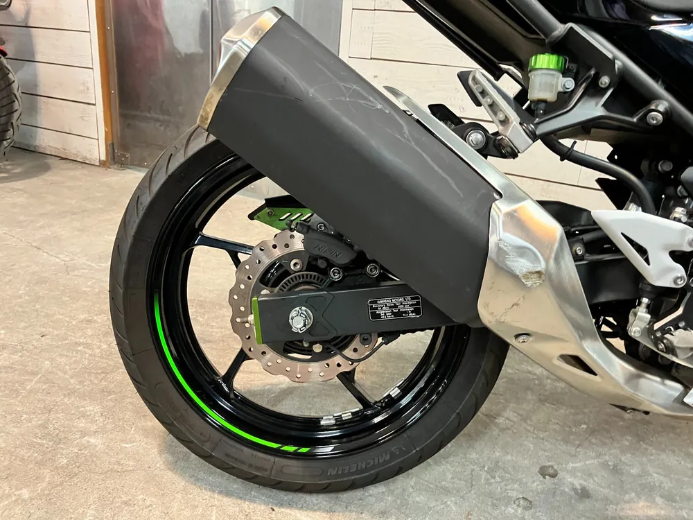 Kawasaki Ninja 400 2022, lime / black, фото 11