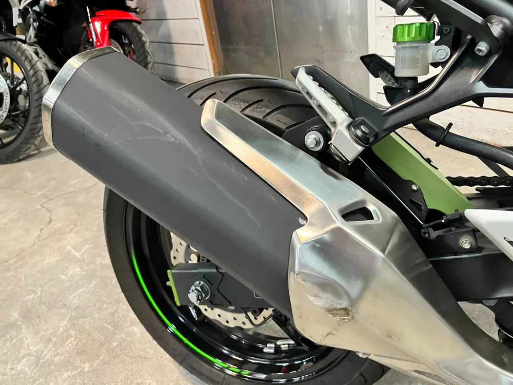 Kawasaki Ninja 400 2022, lime / black, фото 12