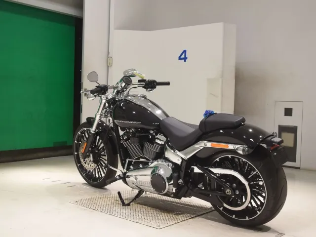 Harley-Davidson FXBR1920 2026, чёрный, фото 6