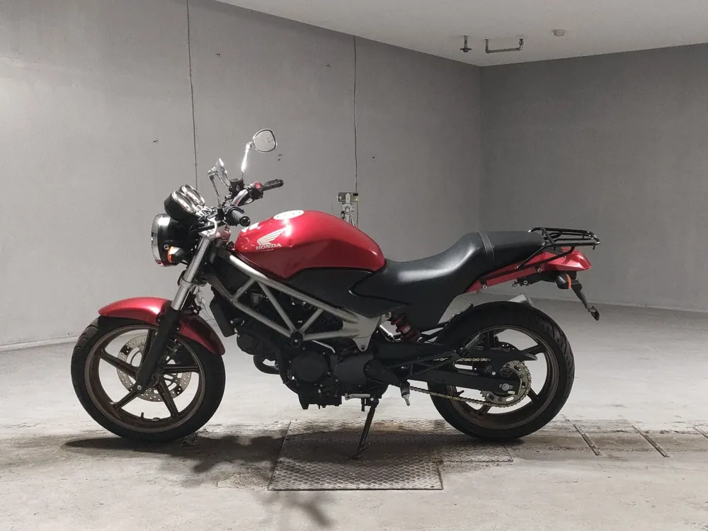 Honda VTR250 MC33, красный, фото 2
