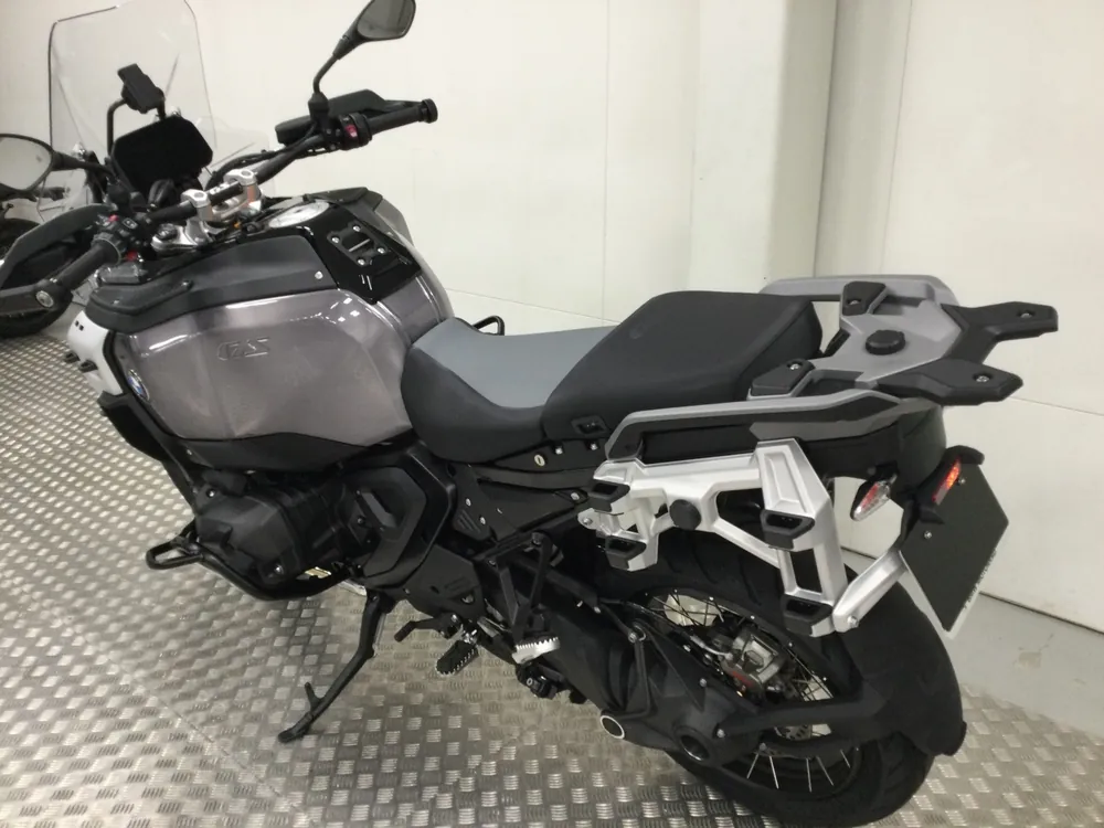 BMW R1300Gs Adv Asa, бежевый, фото 4