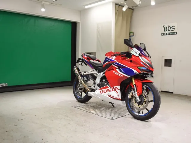 Honda CBR250RR, красный, фото 3