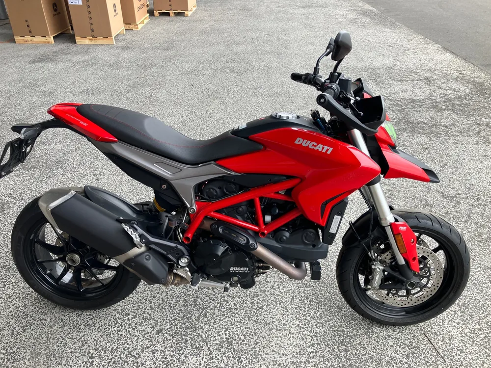 Ducati Hypermotard 939Sp 2017, красный, фото 5