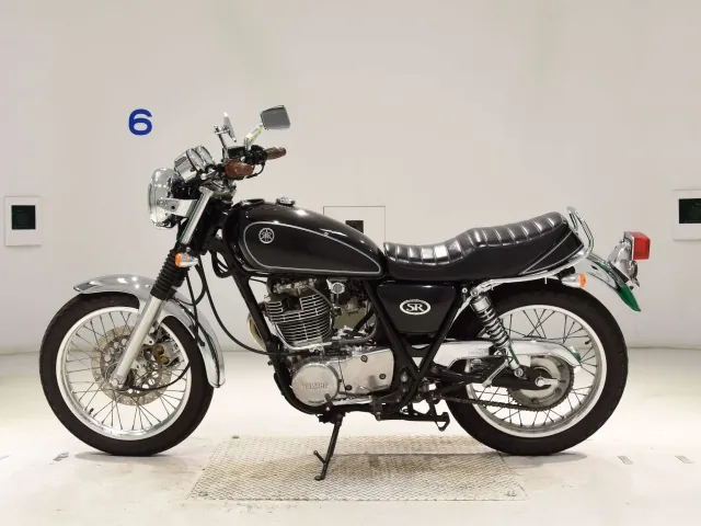Yamaha SR400 2005, чёрный, фото 2