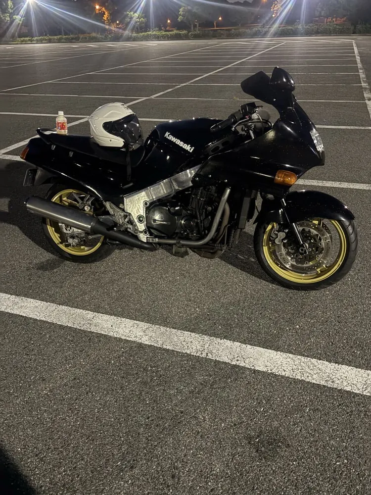 Kawasaki ZZ-R1100 1991, фото 2