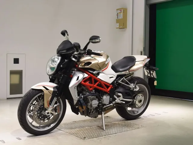 MV Agusta AGUSTA BRUTALE 1090RR 2013, золотистый, фото 4