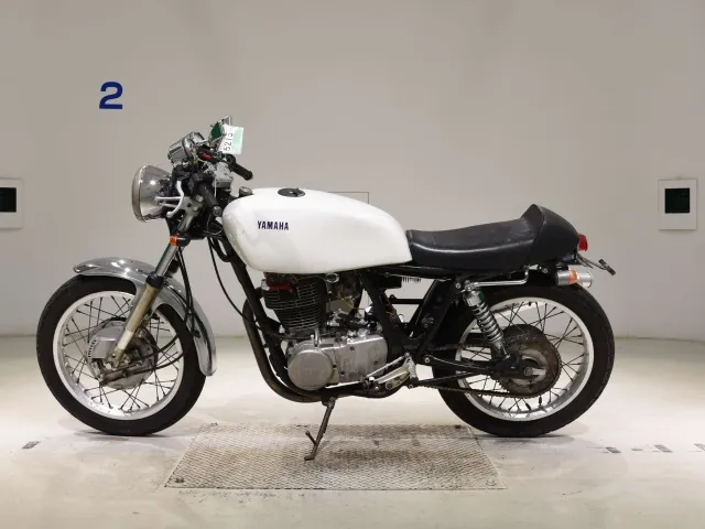 Yamaha SR400 1991, белый, фото 2