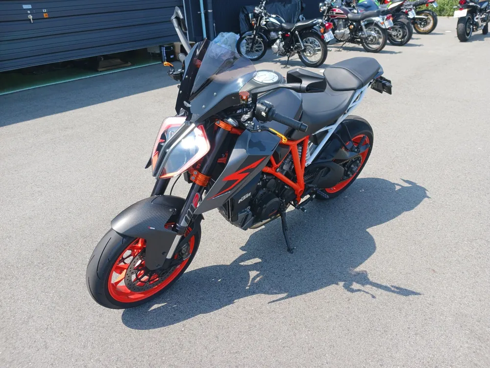 KTM 1290 Super Duke R 2017, gun m, оранжевый, фото 8