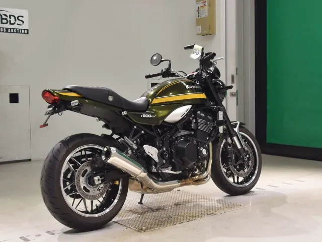 Kawasaki Z900RS 2020, зелёный, фото 5