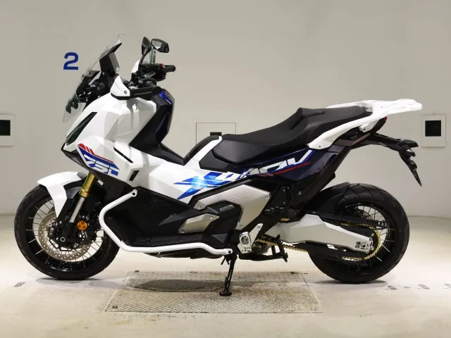 Honda X-ADV750 2026, белый, фото 2