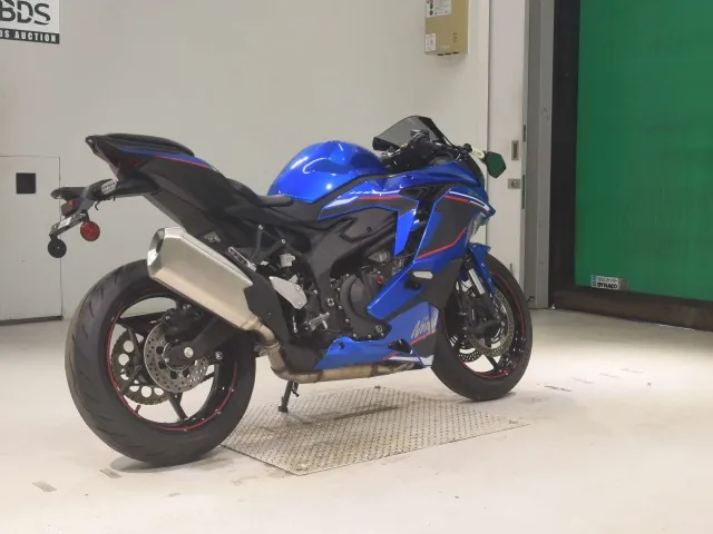 Kawasaki ZX-4R SE 2023, синий, фото 5