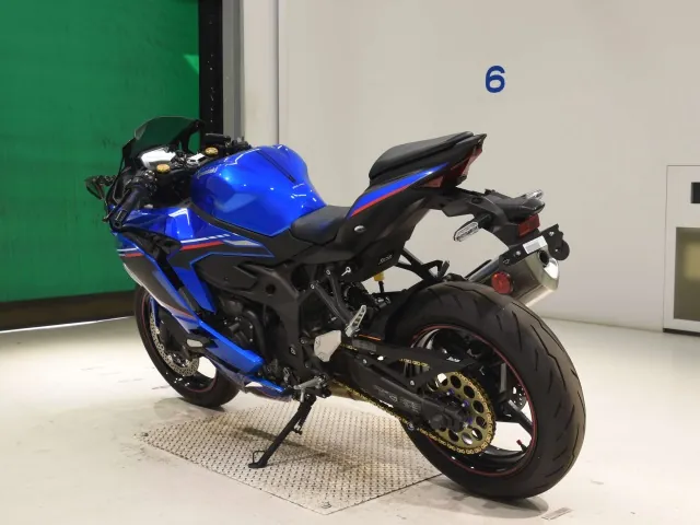 Kawasaki ZX-4R SE 2023, синий, фото 6
