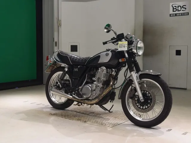 Yamaha SR400 Final Edition Limited 2021, серый, фото 3
